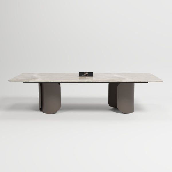 Huga Dining Table