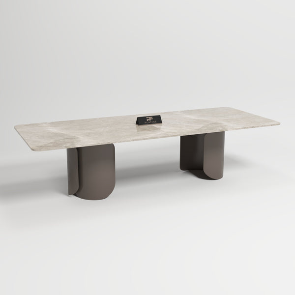 Huga Dining Table